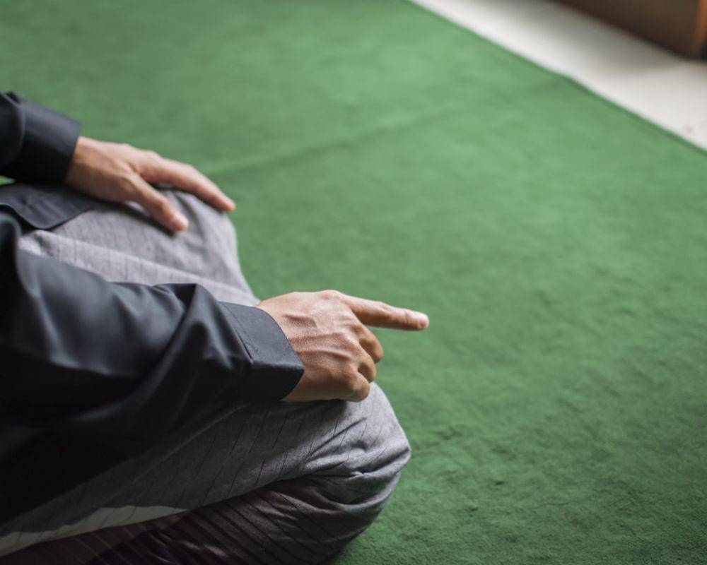 ilustrasi salat (unsplash.com/Masjid Pogung Dalangan)