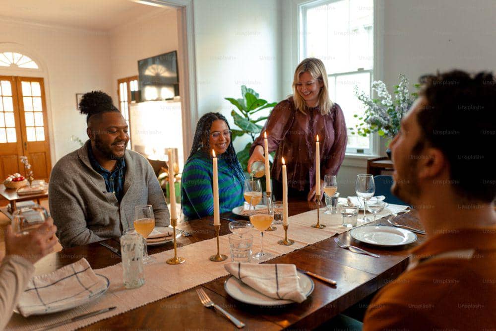 ilustrasi keluarga (unsplash.com/Michael Tucker)