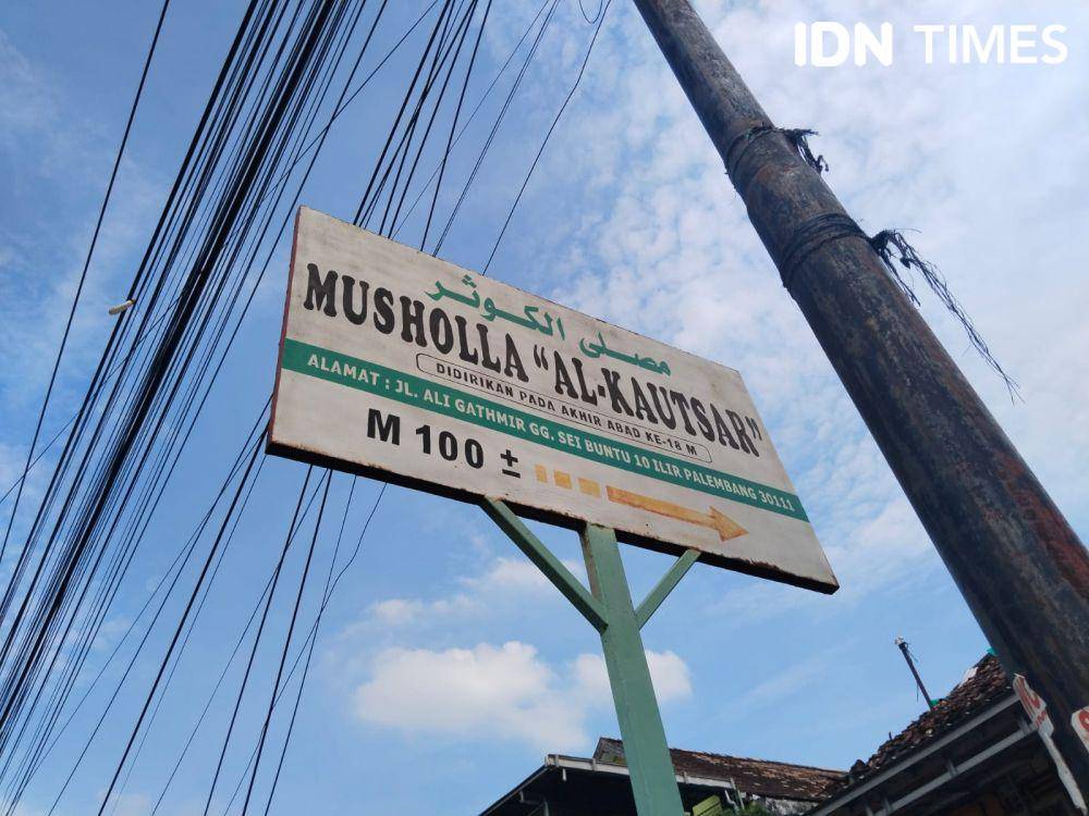 Berkunjung ke Musala Al Kautsar, Bangunan Tepi Sungai Musi Palembang (IDN Times/Feny Maulia Agustin)