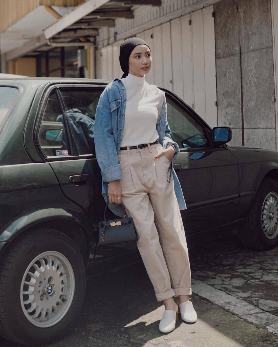 referensi gaya layering ala Ansellma Putri (instagram.com/ansellmaputri)