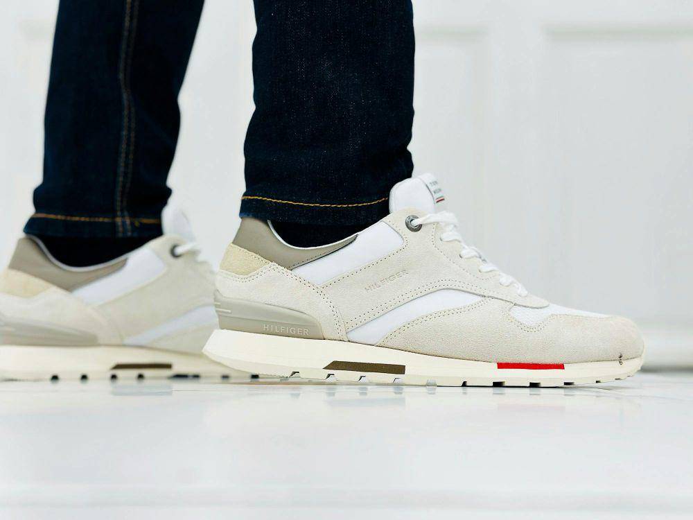 Ilustrasi sepatu putih (pexels.com/DJ KONII)