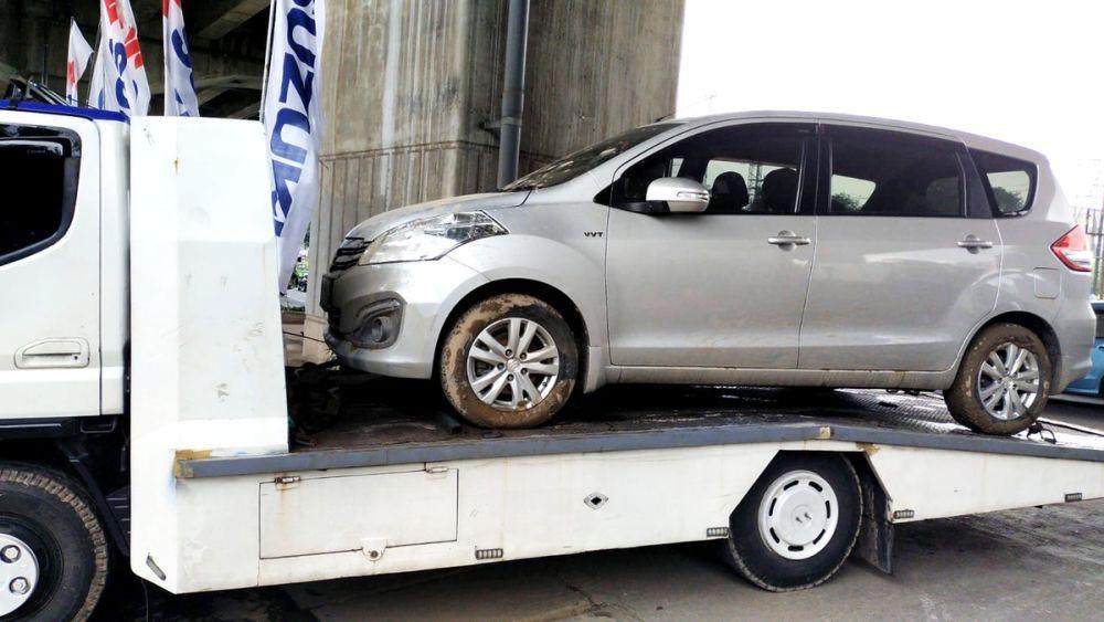 Suzuki Tawarkan Towing Gratis untuk Kendaraan Terendam Banjir