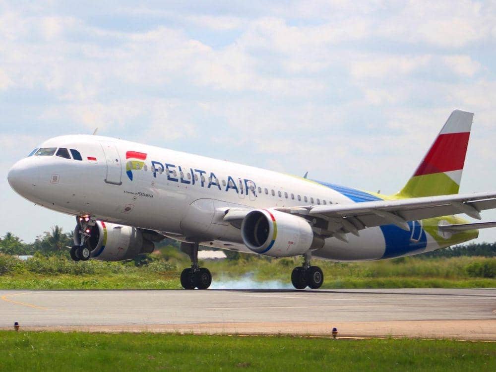 Pesawat Pelita Air sedang landing. (dok. Pertamina)
