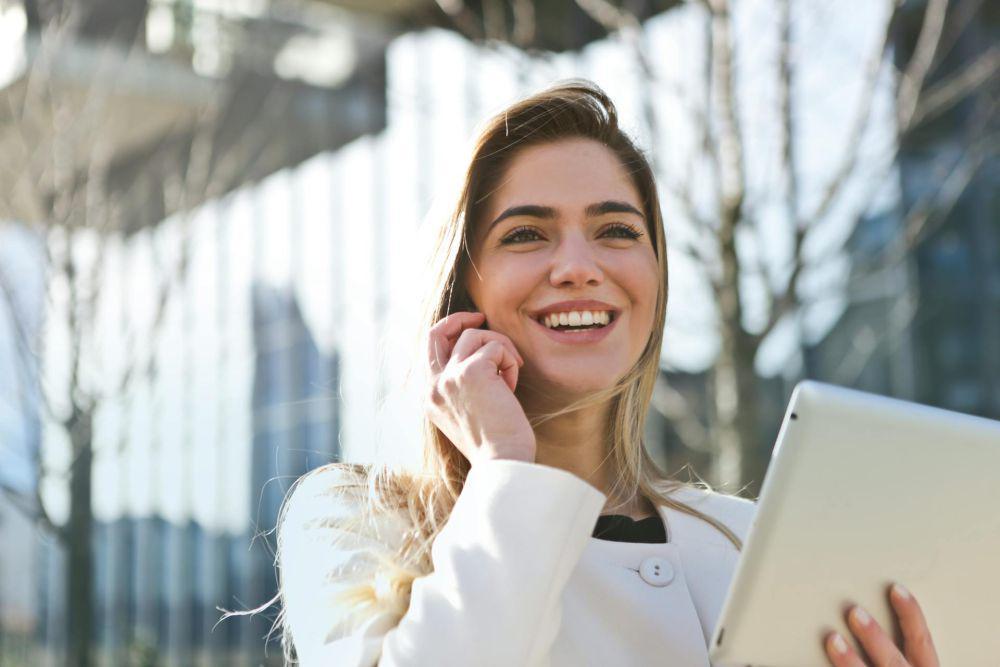 ilustrasi telepon (pexels.com/Andrea Piacquadio)