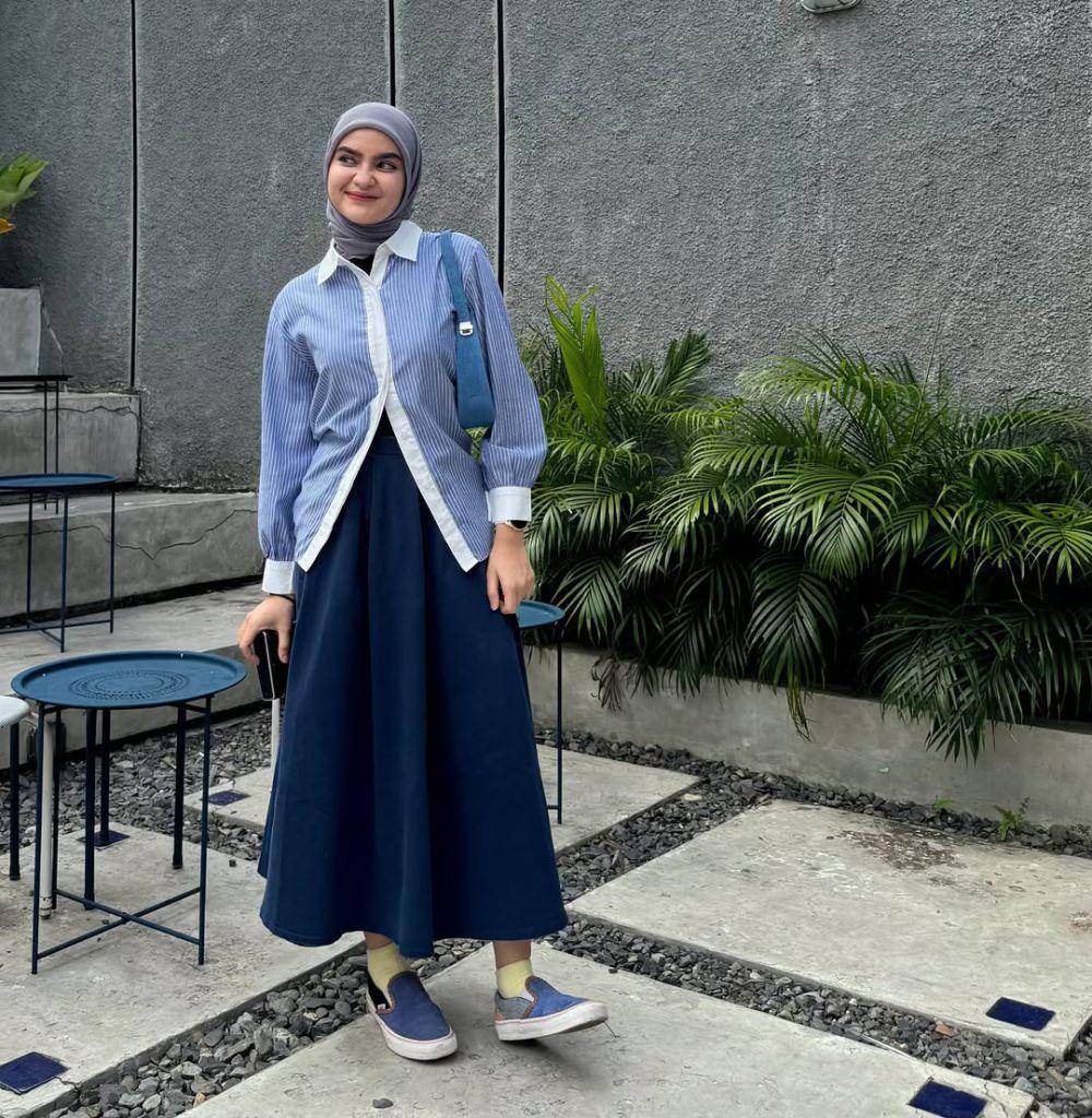 Inspirasi OOTD ala Helwa Bashel (instagram.com/helwabasheel)