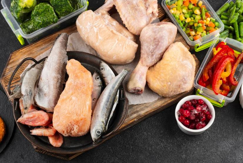 ilustrasi daging dan ikan (freepik.com/freepik)
