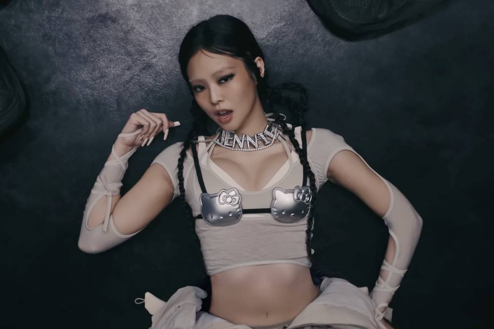 Jennie BLACKPINK di MV Like Jennie (youtube.com/JENNIE)