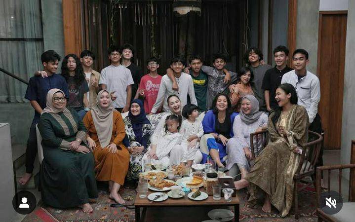 potret bukber para artis saat Ramadan 2025 (instagram.com/monaratuliu)