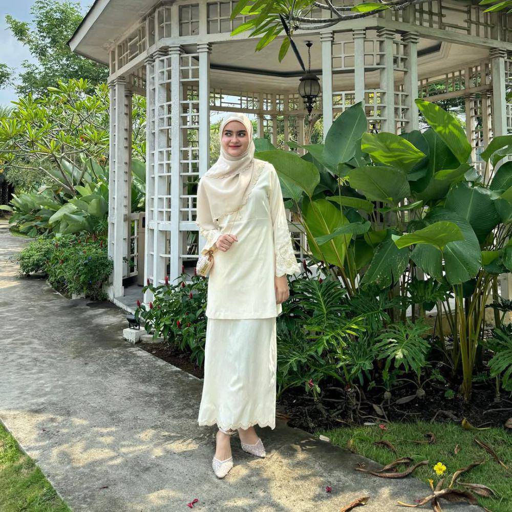 Inspirasi OOTD ala Helwa Bashel (instagram.com/helwabasheel)