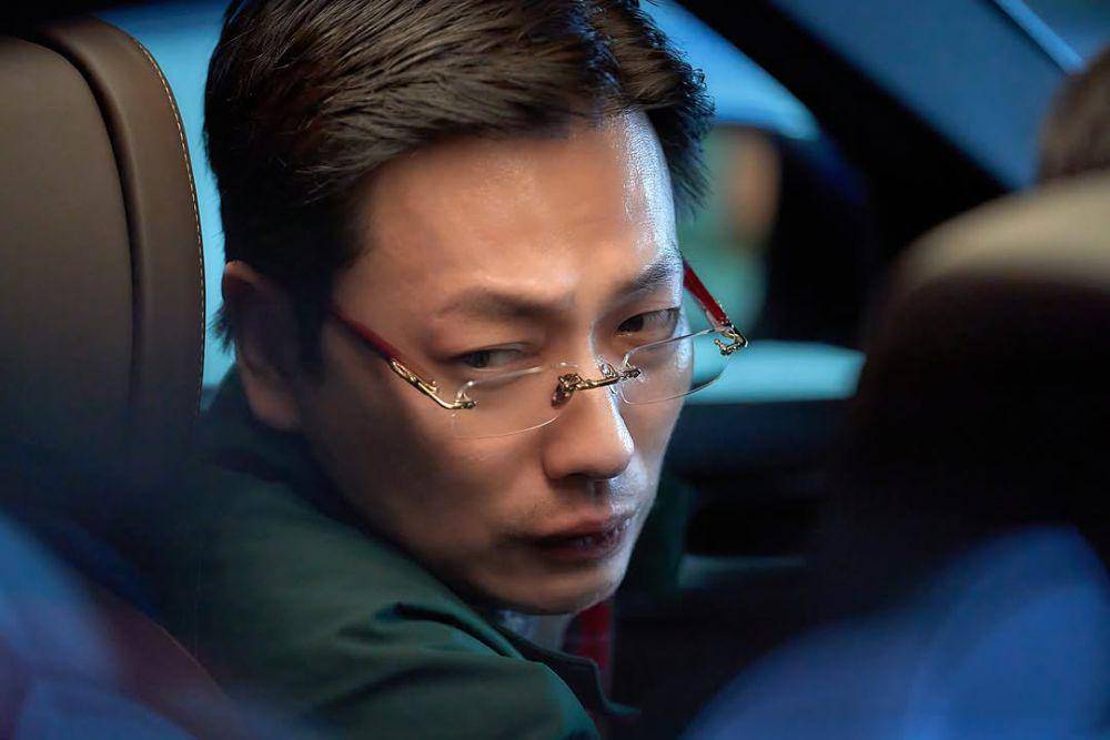 still cuts film Lobby (instagram.com/showbox.movie)