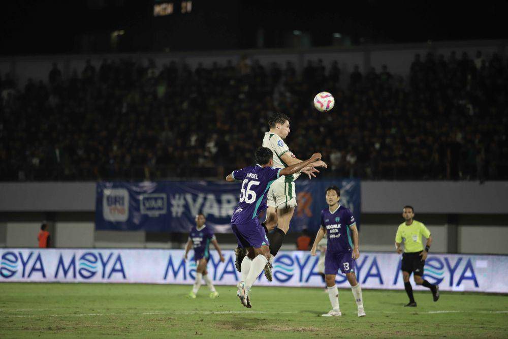 Performa PSS Atasi Persita Jadi Secercah Harapan bagi Huistra