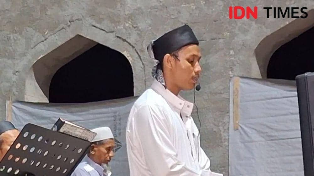 Suasana salat tarawih terlama di Ponpes Al-Fatah Temboro Magetan. IDN Times/ Riyanto.