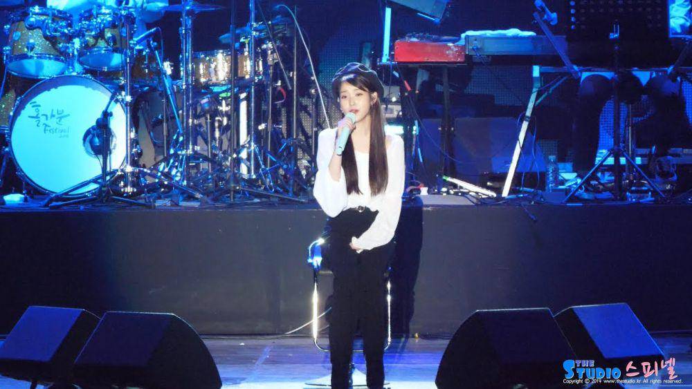 IU (youtube.com/Spinel CAM)