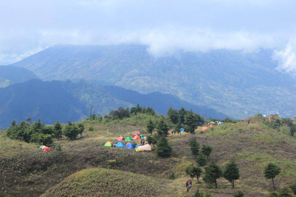 ilustrasi gunung