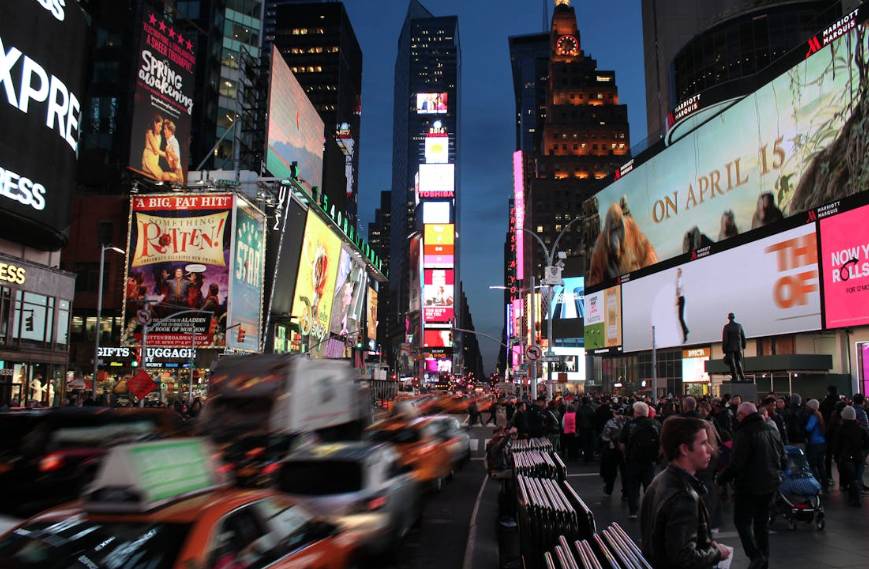 Ilustrasi billboard (Pexels/Owen Barker)