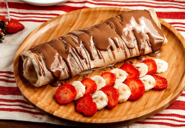 ilustrasi chocholate banana roll (freepik.com/KamranAydinov)