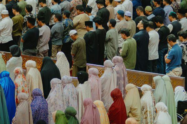 Salat Tahajud di Bulan Ramadan, Ini Tata Cara dan Doanya!
