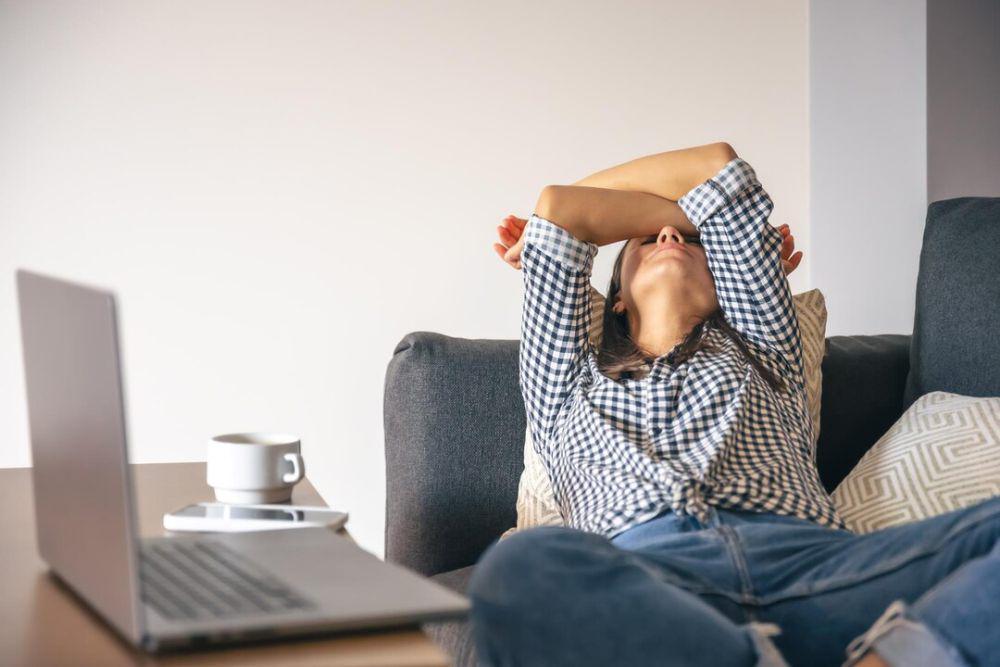 5 Tips Bahagia dan Positif Ketika Menghadapi Monday Blues!