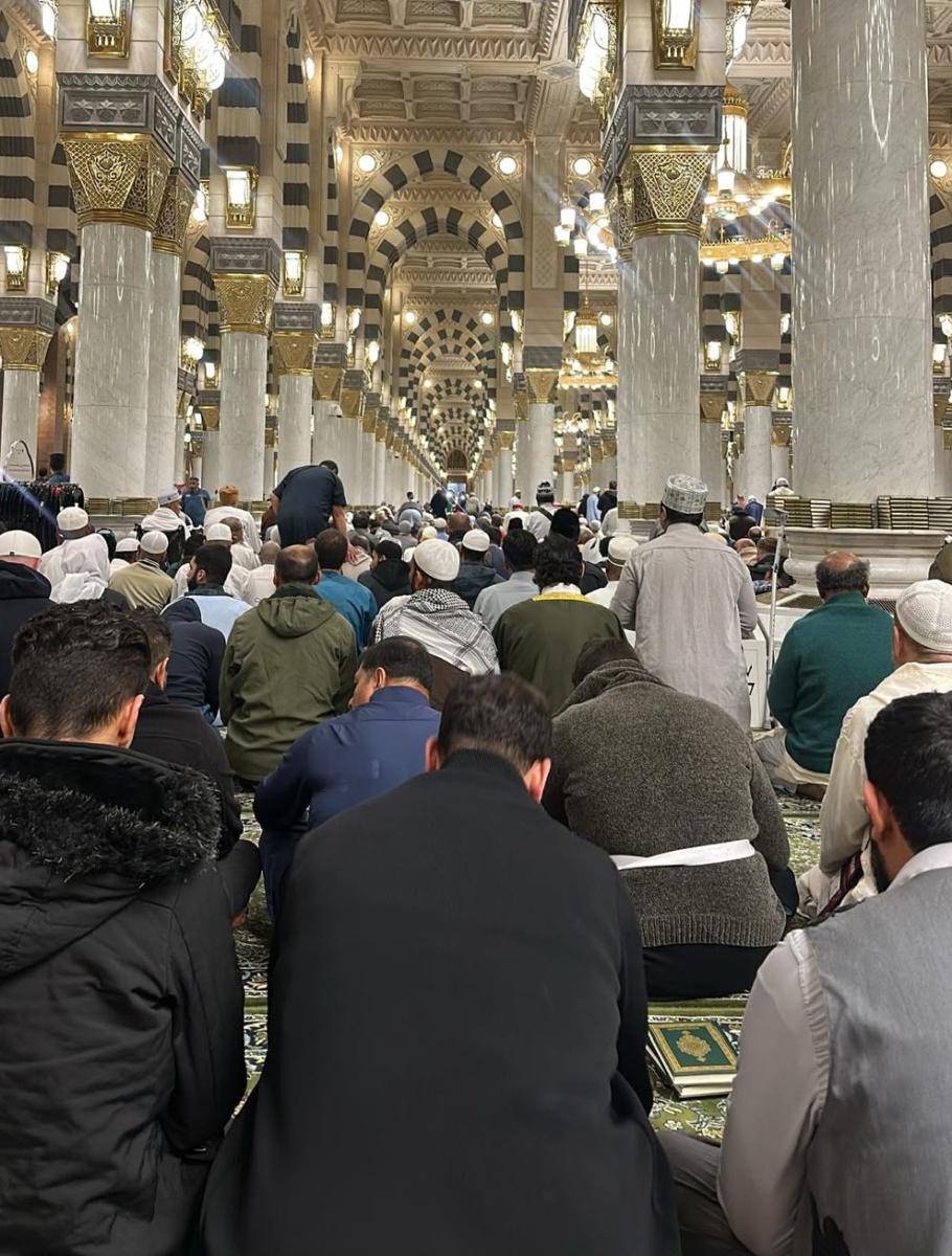 Astrid dan Uya Kuya umrah (instagram.com/astridkuya)