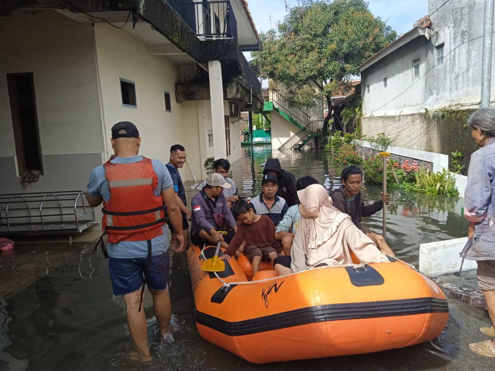 Rawa Buaya Cengkareng Banjir 10 Cm Minggu Pagi