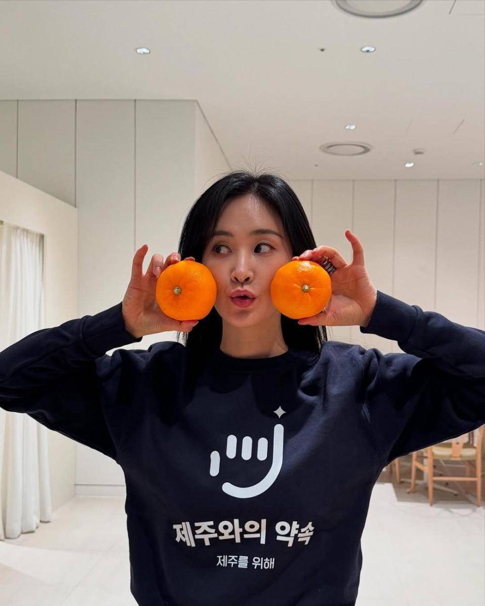 potret Yuri SNSD (instagram.com/yulyulk)