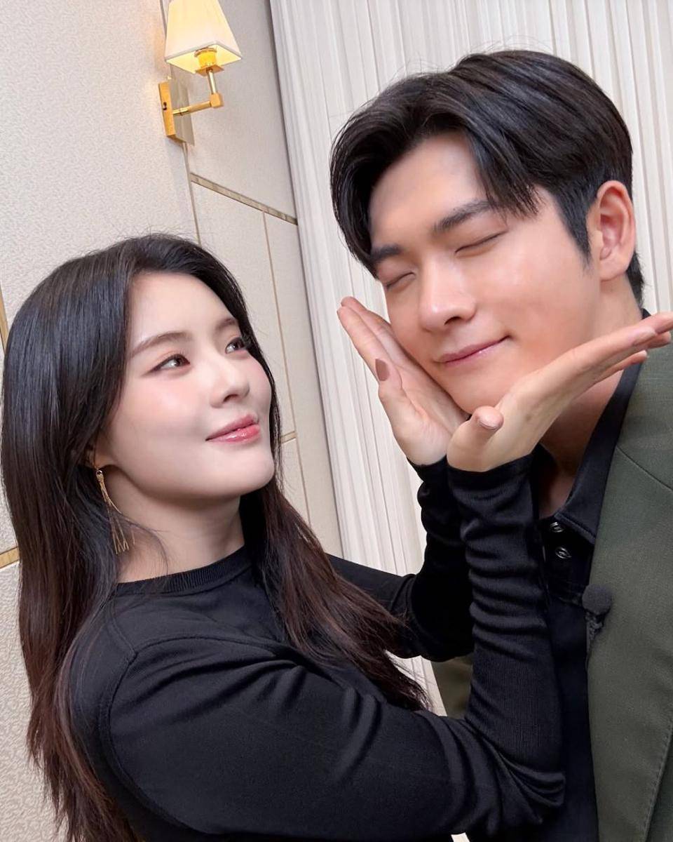 momen akrab Lee Sun Bin dan Kang Tae Oh (instagram.com/sunbin_eyesmag)
