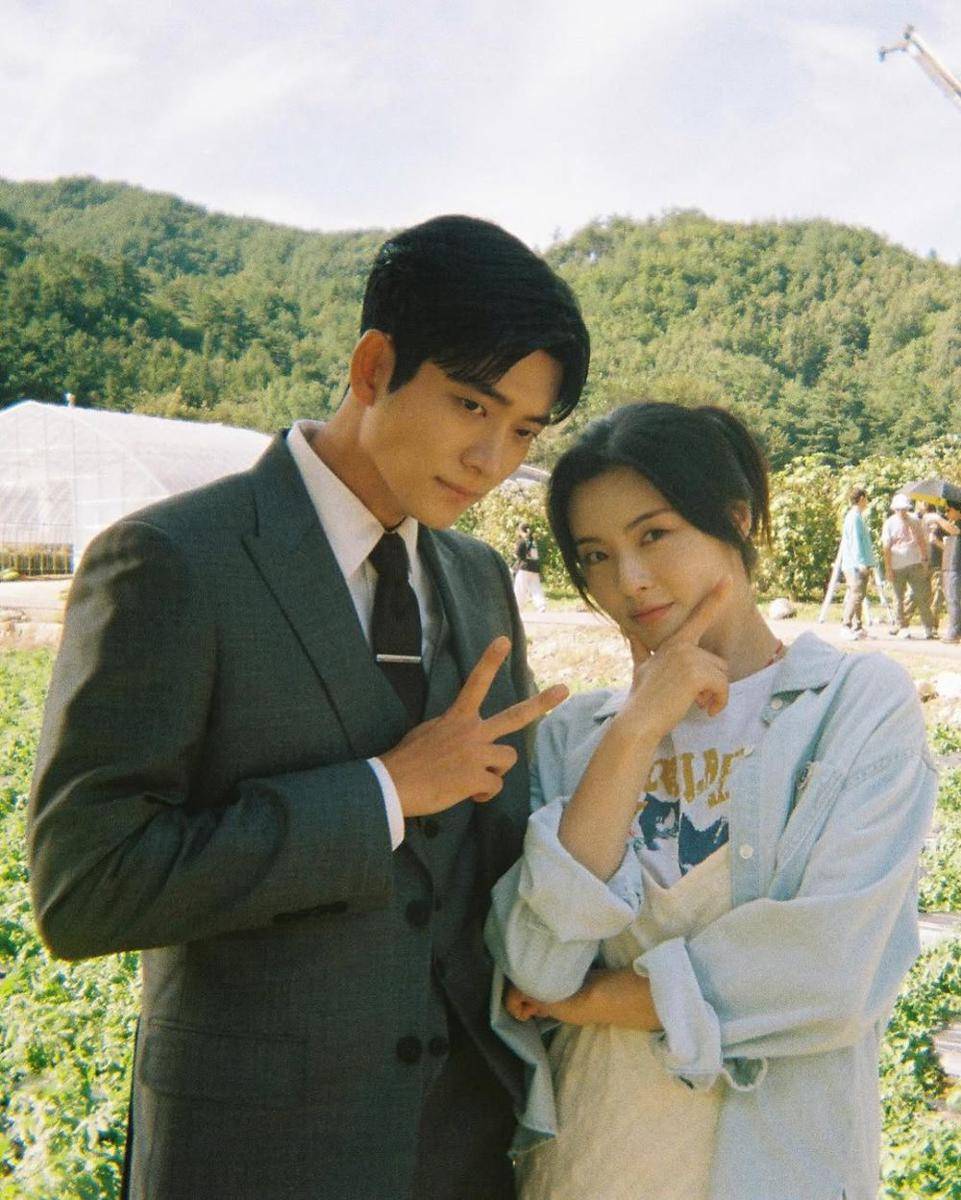 momen akrab Lee Sun Bin dan Kang Tae Oh (instagram.com/sunbin_eyesmag)