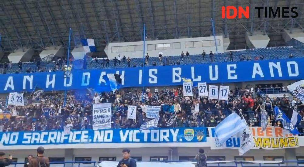 Bobotoh memberikan dukungan untuk Persib Bandung (Foto: IDN Times)