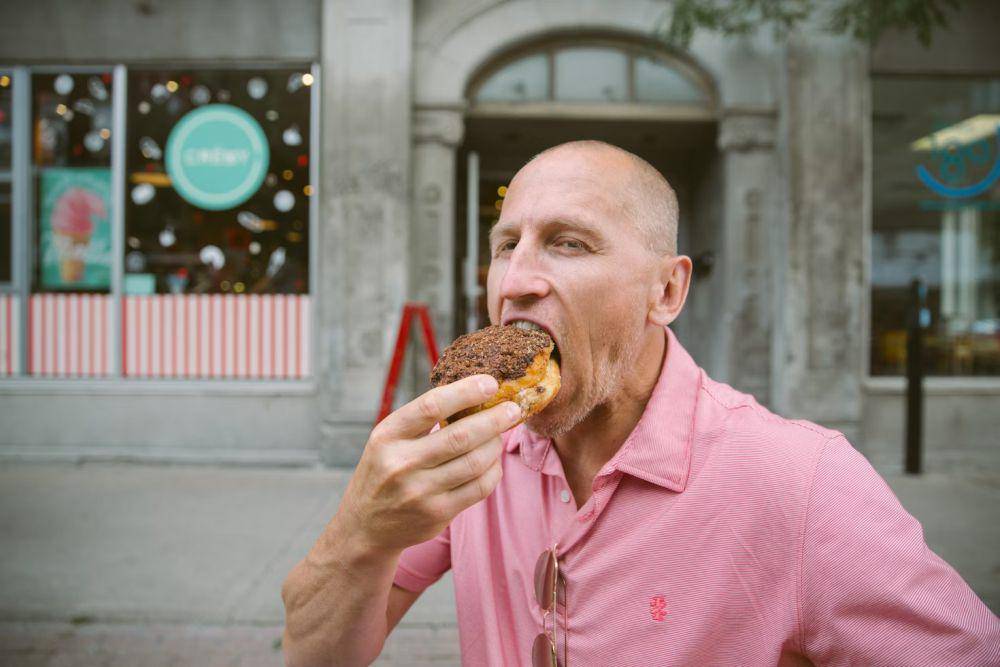ilustrasi review makanan (unsplash.com/Jackie Hutchinson)
