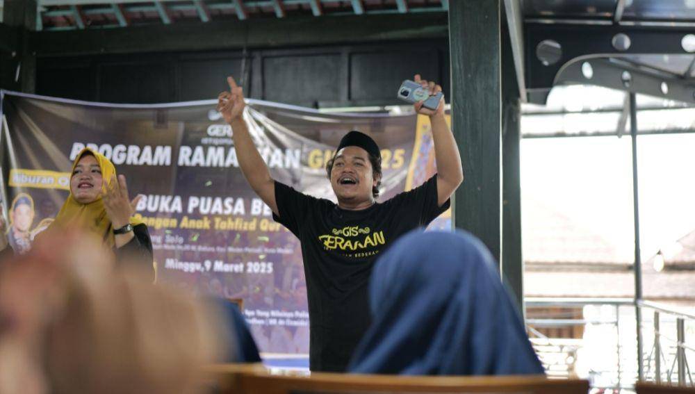 Gerakan Istiqomah Sedekah atau GIS menggelar buka puasa bersama dengan anak Tahfidz (Dok. GIS for IDN Times)
