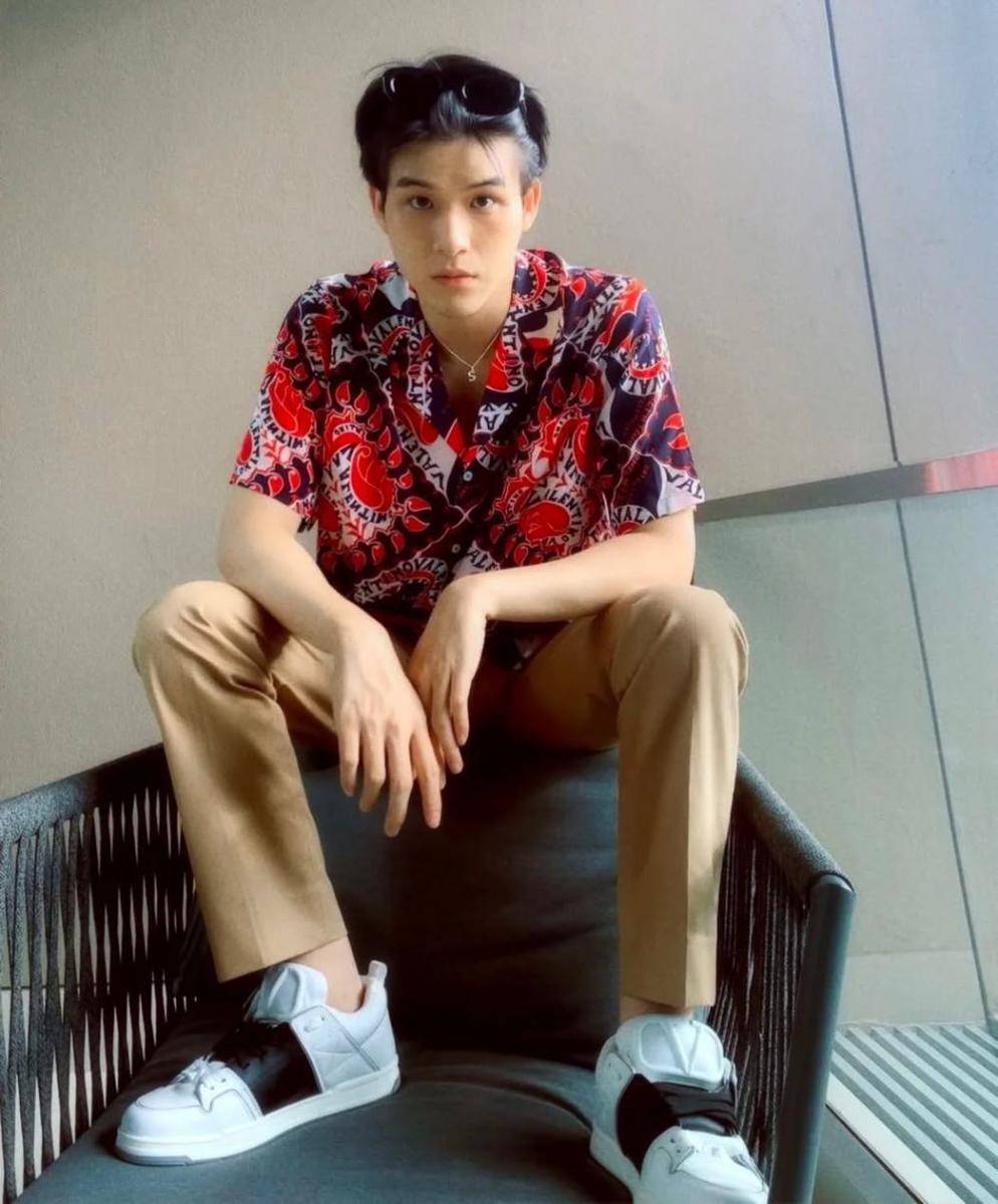 outfit kemeja vintage ala Sky Wongravee (Instagram.com/skywongravee)