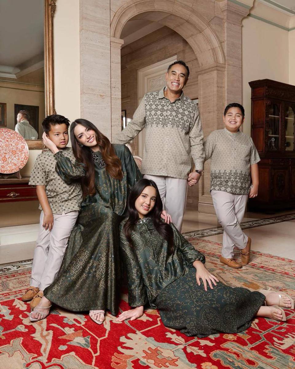 potret momen photoshoot edisi Lebaran 2025 keluarga Nia Ramadhani dan Ardi Bakrie (instagram.com/geulis.id)