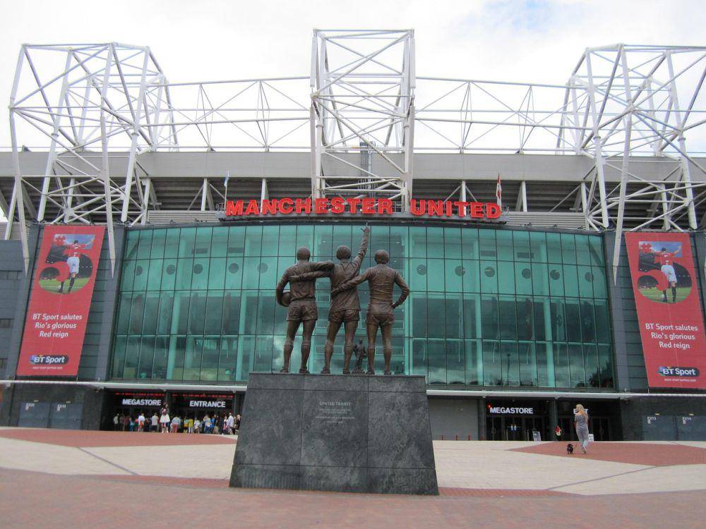 Ilustrasi Stadion Old Trafford (pixabay.com/karinasetiawan-3041441)