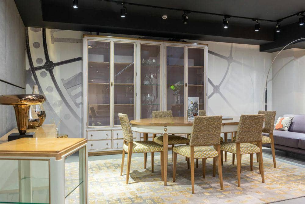 ilustrasi kursi makan empuk