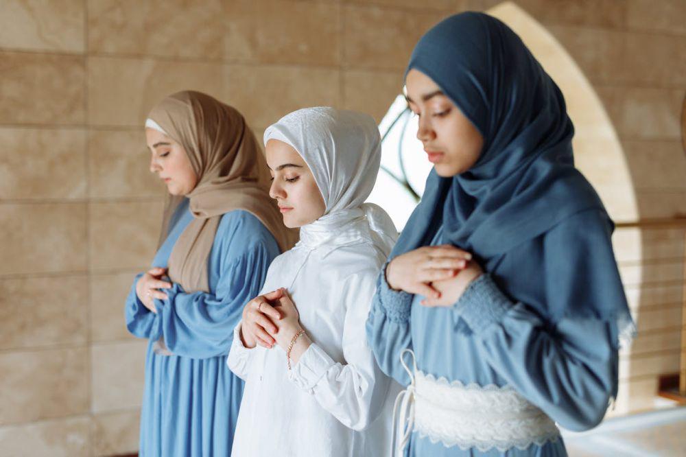 6 Tips Salat Tarawih di Rumah dengan Keluarga, Khusyuk dan Nyaman!