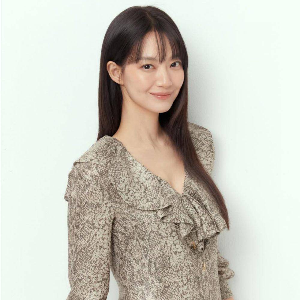 potret Shin Min Ah (instagram.com/ament_official)