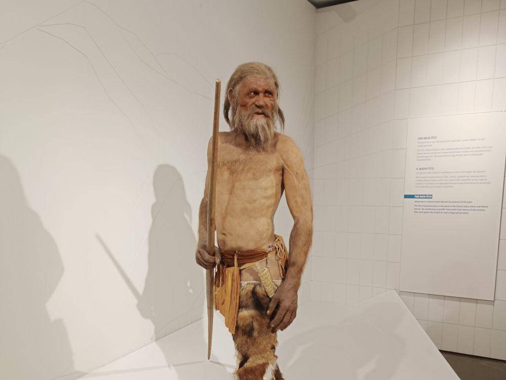 Ötzi the Iceman (commons.wikimedia.org/Mannivu)