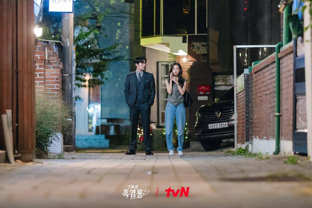 still cut drama Korea My Dearest Nemesis (instagram.com/tvn_drama)
