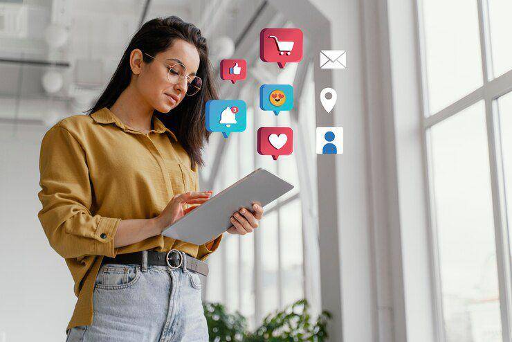 Ilustrasi sosial media manager (freepik.com/freepik)