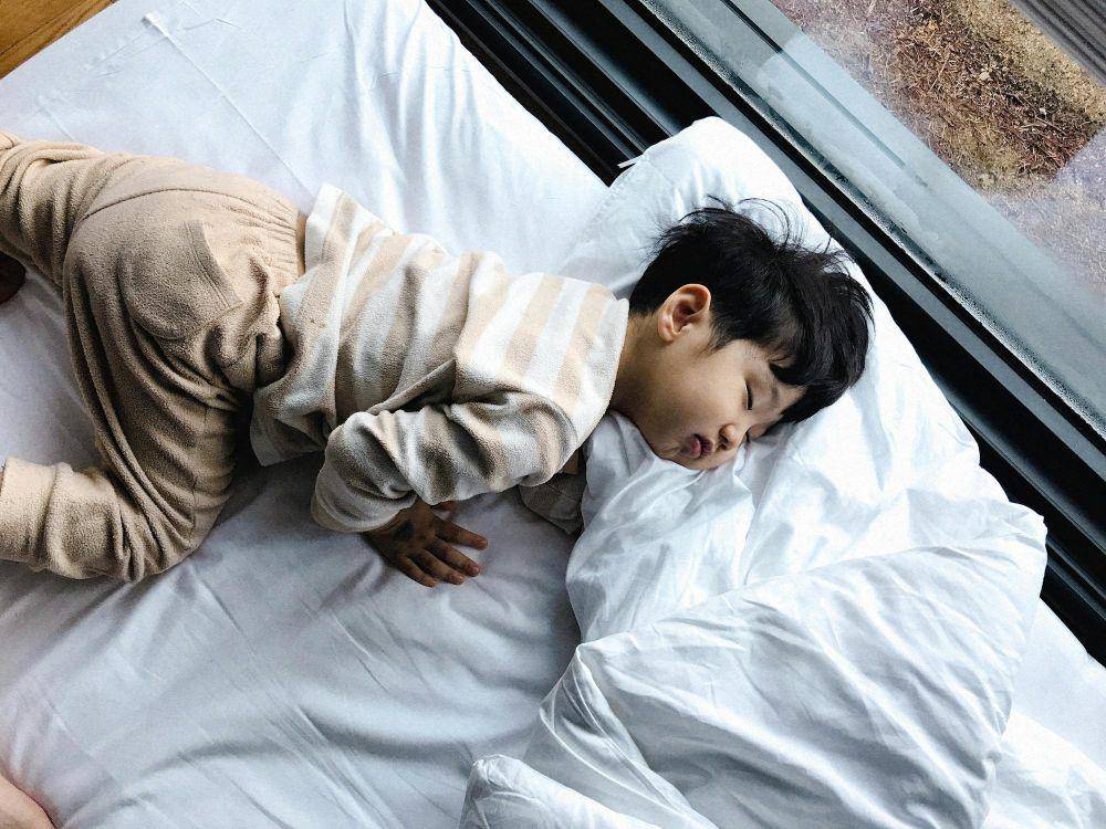 ilustrasi anak sedang tidur (pexels.com/Minwoo SEO)