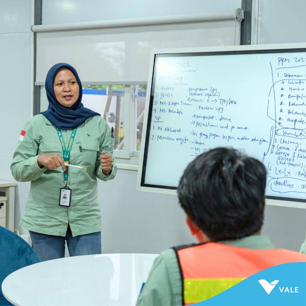 Diskusi menjadi komunikasi efektif antara pihak intern perusahaan (instagram.com/ptvaleindonesia)