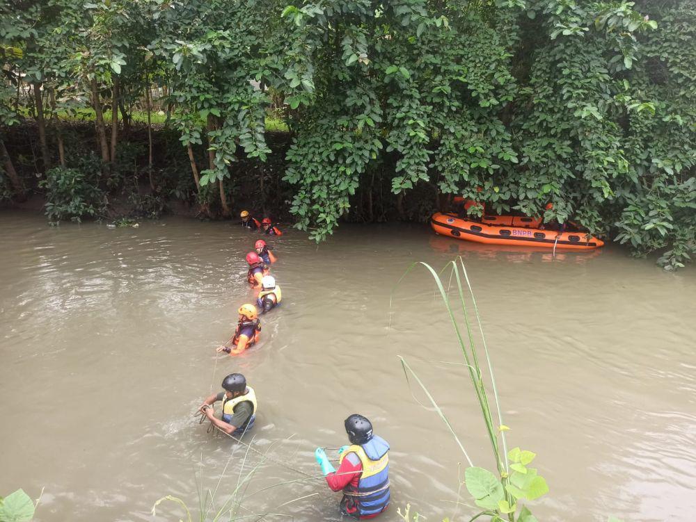 Bocah 12 Tahun Hanyut di Sungai Sidoarjo, Ditemukan Meninggal Dunia