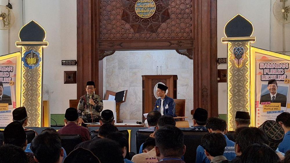 Ceramah Mahfud MD Singgung Pernyataan Prabowo Indonesia Bubar 2030