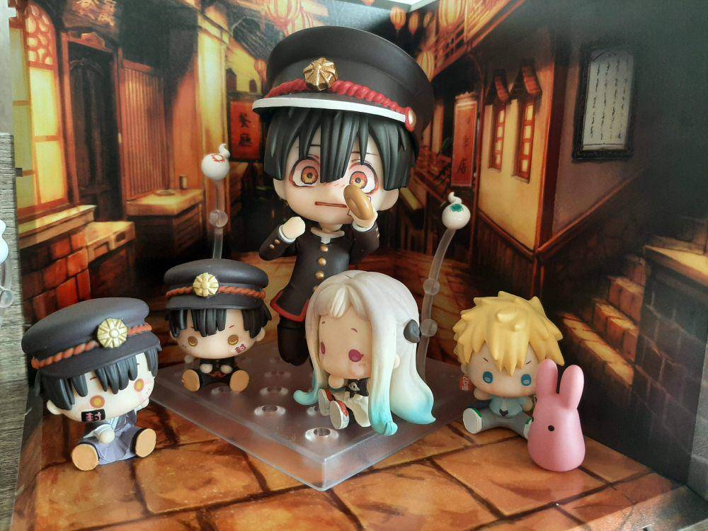 potret koleksi Toilet-bound Hanako-kun (reddit.com/user/Disastrous-Chart2292)
