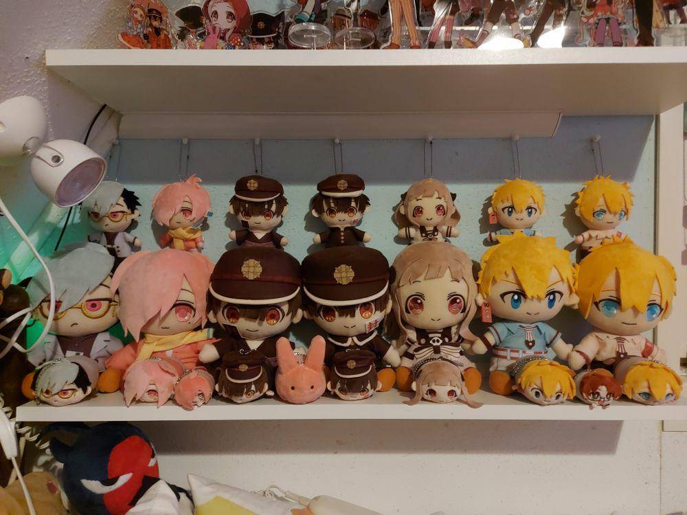 potret koleksi Toilet-bound Hanako-kun (reddit.com/user/Eeveelien25)