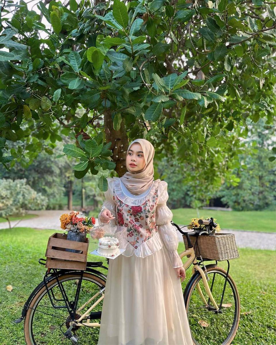Inspirasi OOTD ala Nola Clara (instagram.com/nolaclr.a)