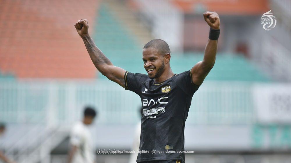Hattrick Alex Martins Antar Dewa United Jadi Runner-up Liga 1