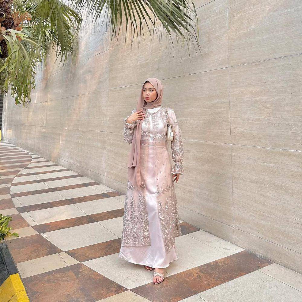 Inspirasi OOTD ala Nola Clara (instagram.com/nolaclr.a)
