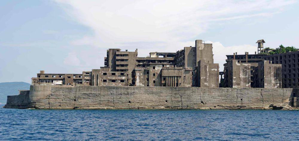 Pulau Hashima (commons.wikimedia.org/Jakub Halun)