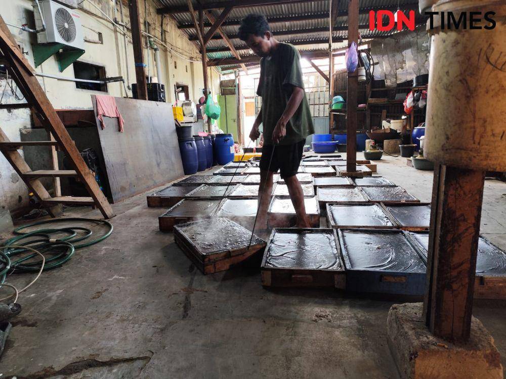 Pabrik pembuatan cincau hitam di Bandar Lampung. (IDN Times/Muhaimin)